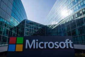 Microsoft Apple'ı geçerek dünyanın en değerli şirketi olmayı başardı. Microsoft'un uzun bir aradan sonra hisseleri yeni yılda yüzde 1,5 artarak 2,888 trilyon dolarlık bir piyasa değerine yükseldi. Apple hisseleri 2024'e son yılların en kötü başlangıcını yaparken Microsoft'un gerisine düştü.